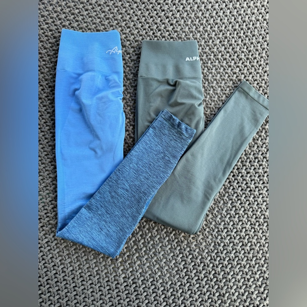 2 pairs Alphalete Moon Light  & Kahki Grey Amplify Leggings size small